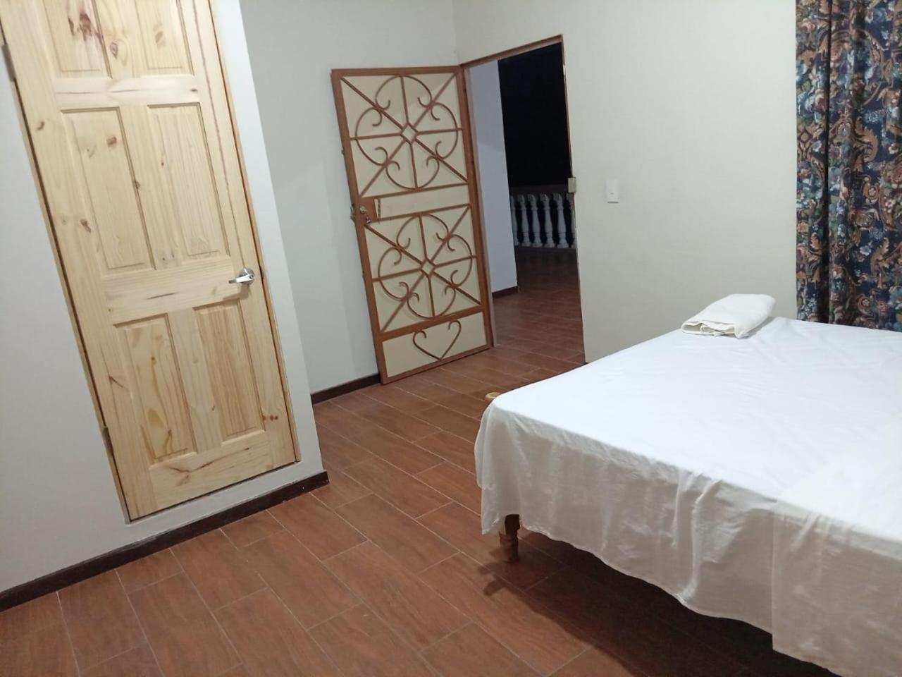 Ibania Hostal Tamanique Экстерьер фото